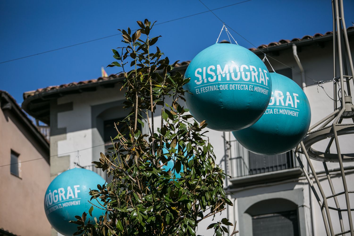 El Sismògraf 2020 presenta la programació de tardor: 23 espectacles fins al novembre perquè no s'aturi el moviment El Sismògraf 2020 presenta la programació de tardor: 23 espectacles fins al novembre perquè no s'aturi el moviment