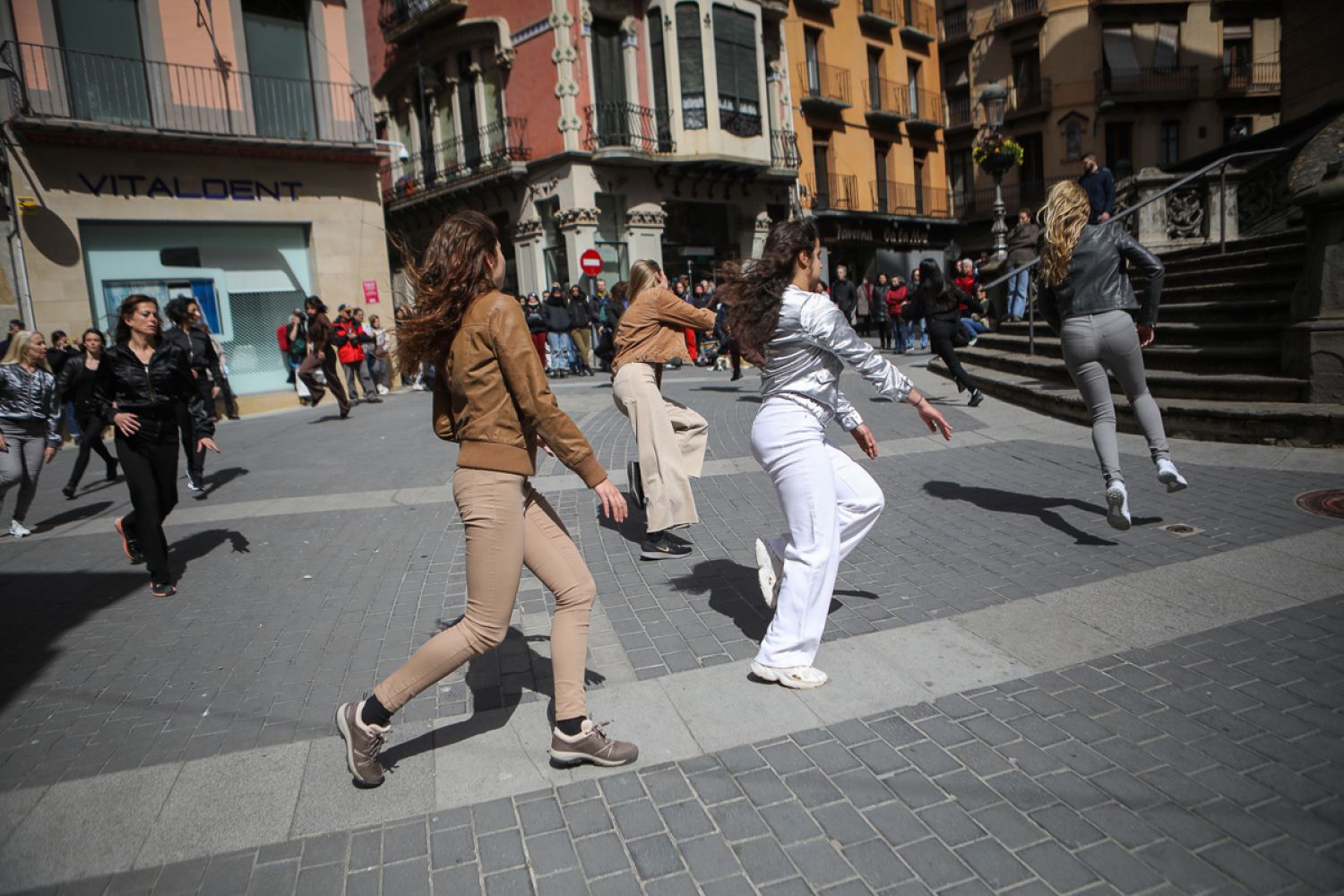 City Horses, de Byström Källdbad és una de les peces que el Sismògraf ha coproduït en el marc del projecte europeu Big Pulse Dance Alliance City Horses, de Byström Källdbad és una de les peces que el Sismògraf ha coproduït en el marc del projecte europeu Big Pulse Dance Alliance