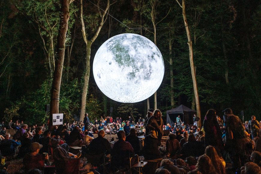 © ©Hello Content © ©Hello Content