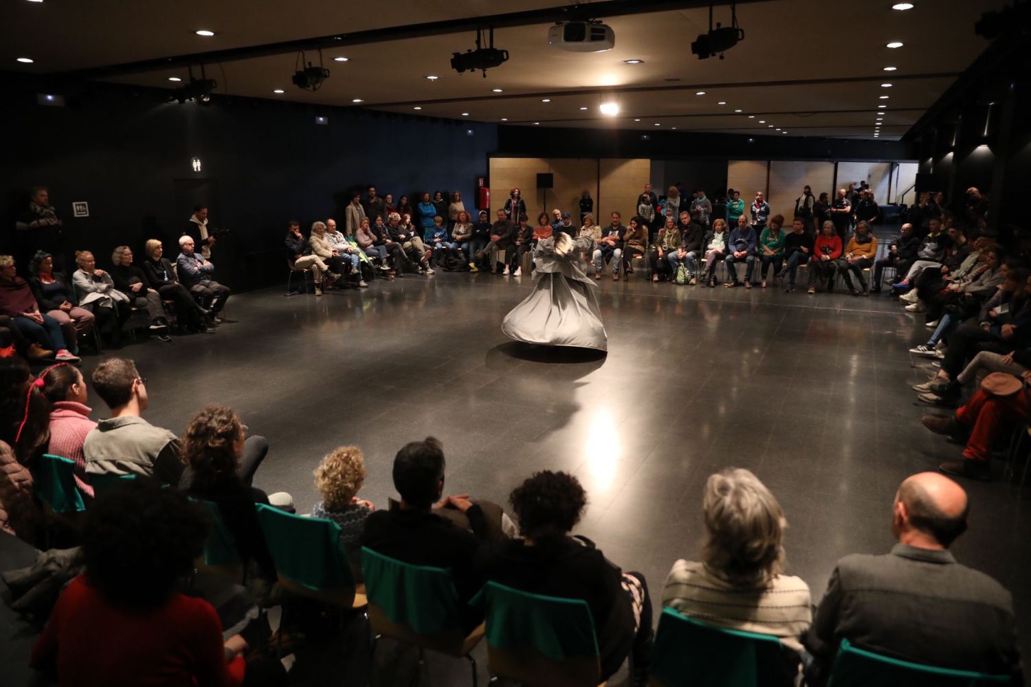 '360º' de Raquel Gualtero | © Martí Albesa '360º' de Raquel Gualtero | © Martí Albesa