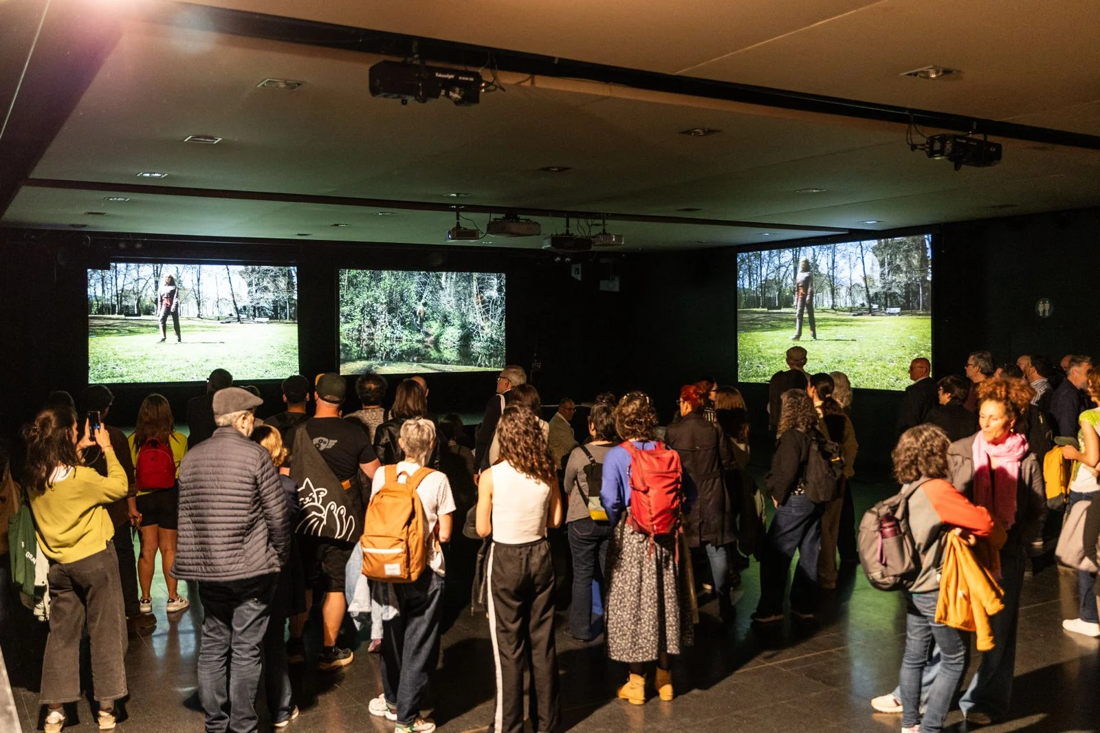 Instal·lació audiovisual de 'City Horses' | © Martí Albesa
