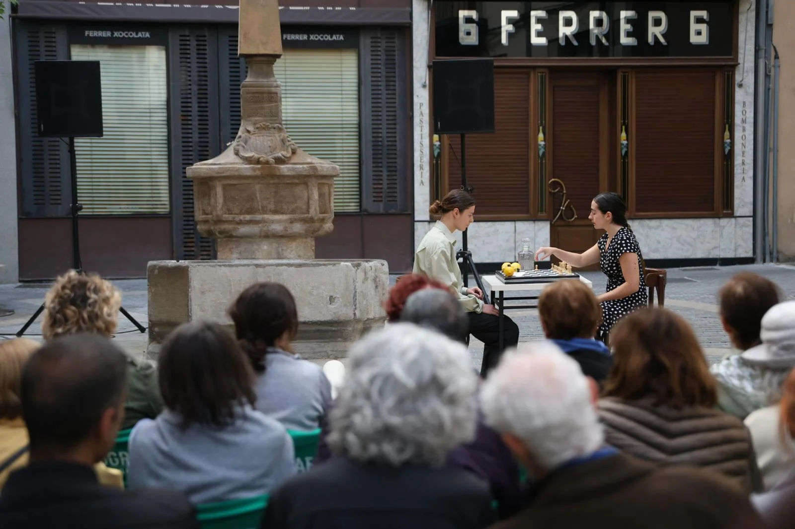 ‘Que et fessis vella tu / sí que em faria escopir sang’ de Lafonte Cia. | © Martí Albesa